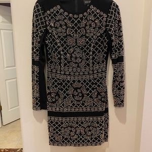 Xscape Women’s gold and silver beaded dress